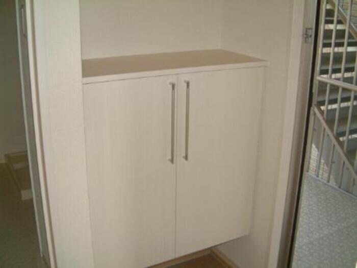 物件内観写真10　(靴箱)