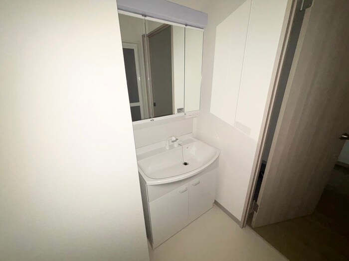 物件内観写真13　(洗面)