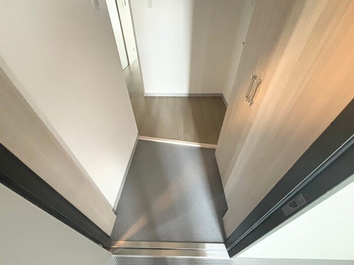 物件内観写真15　(玄関)