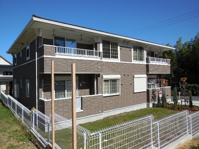 物件外観写真2　(外観写真)