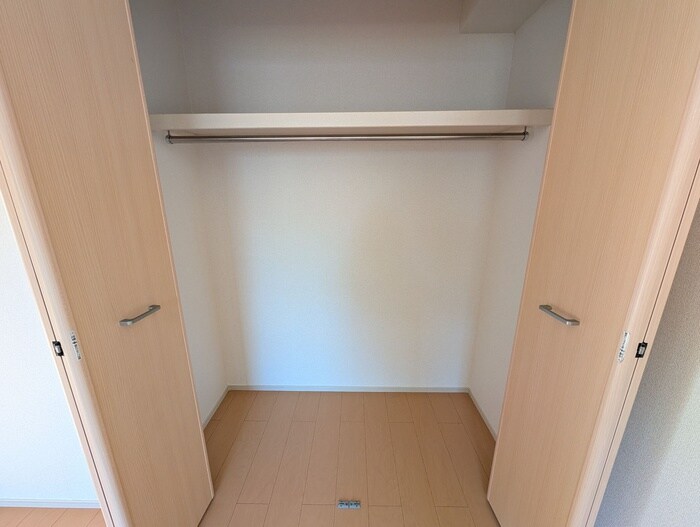 物件内観写真12　(収納)