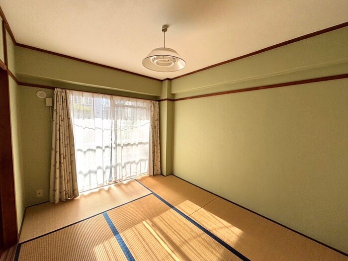 福富ビルの居室