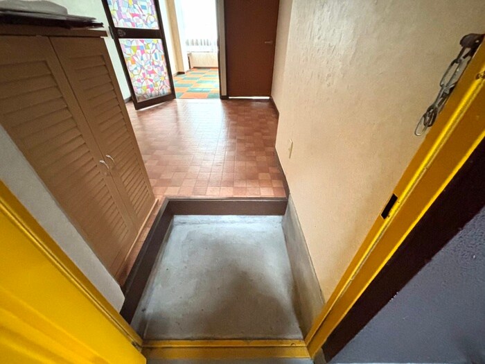 福富ビルの玄関