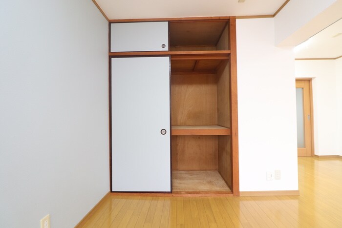 物件内観写真8　(収納)