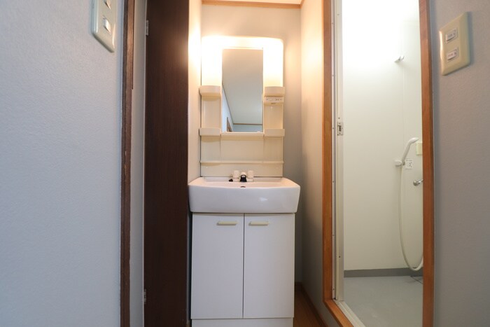 物件内観写真12　(洗面)