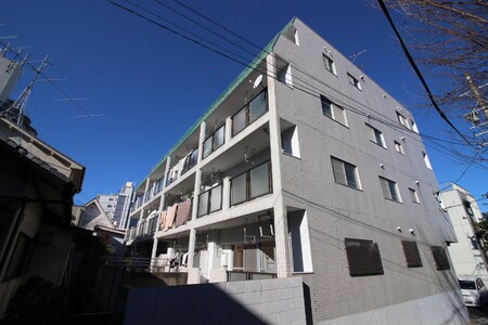 ハイツ新宿外観写真
