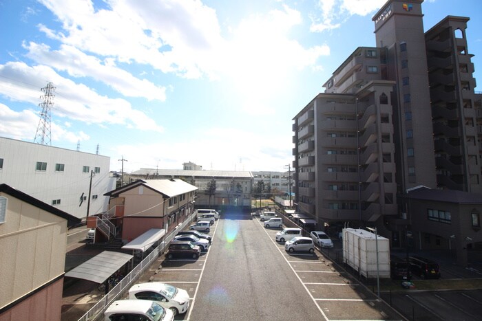 物件内観写真21　(室内からの展望)