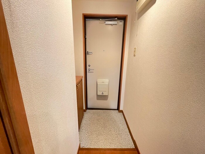 物件内観写真14　(玄関)