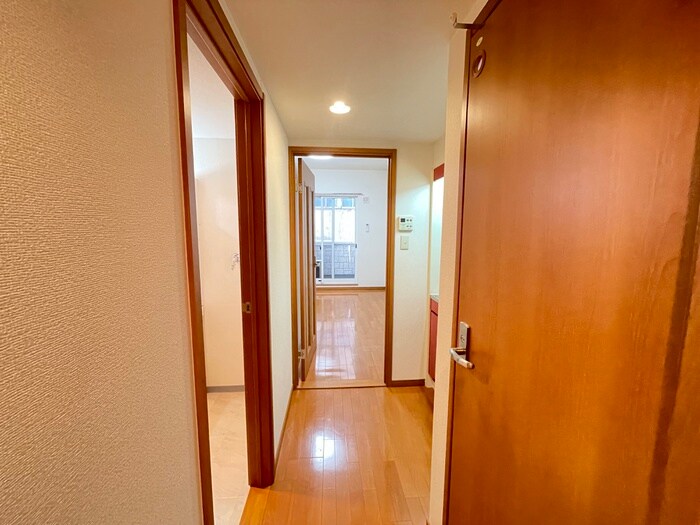 物件内観写真15　(廊下)