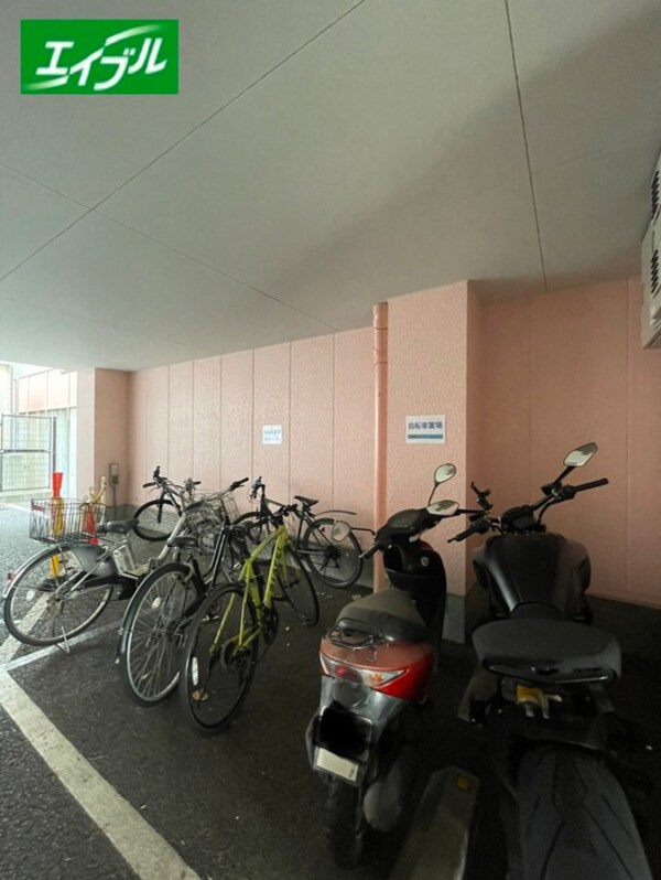駐輪場
