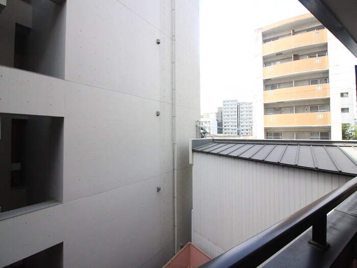 物件内観写真18　(室内からの展望)