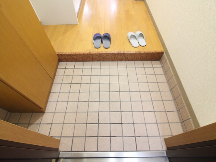 物件内観写真21　(玄関)