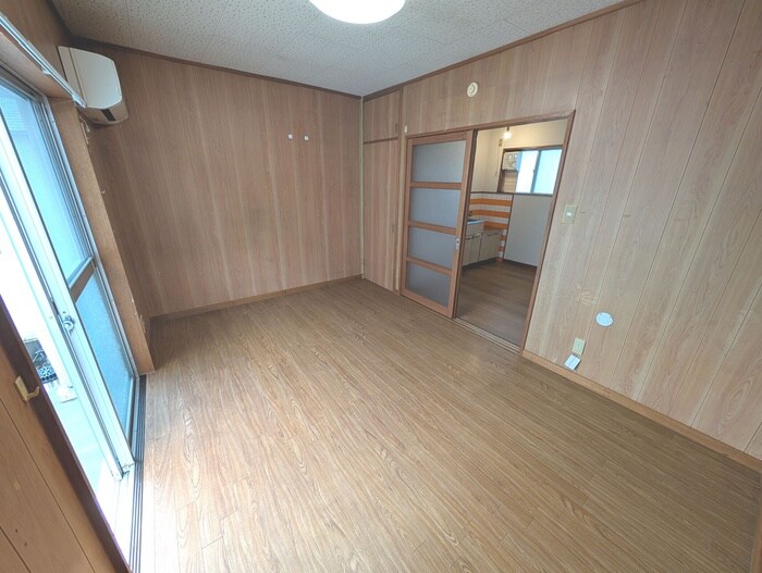 物件内観写真8　(居室)