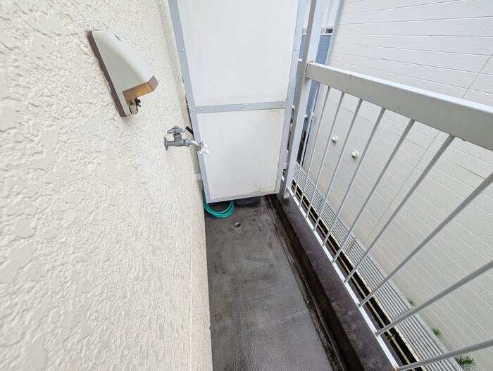 物件内観写真13　(洗濯機置場)