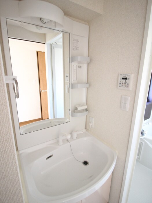 物件内観写真9　(洗面)