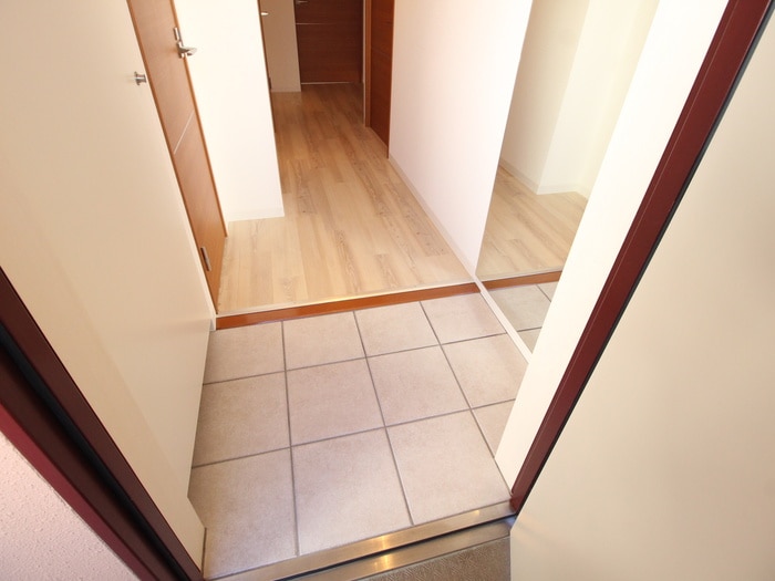 物件内観写真17　(玄関)