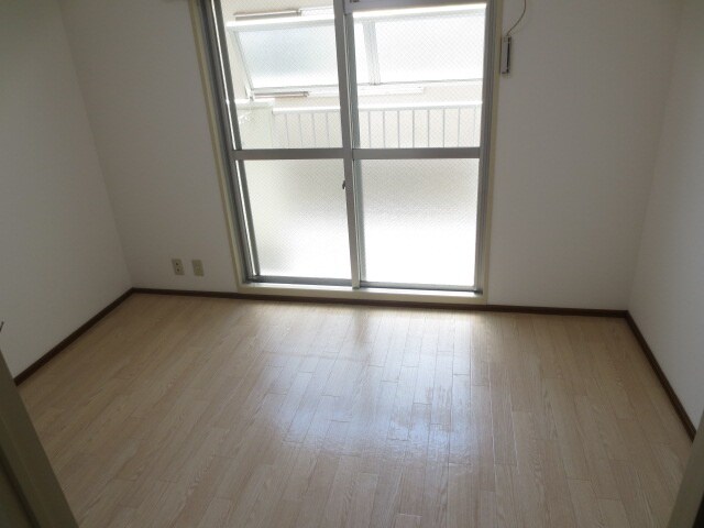 物件内観写真10　(居室)