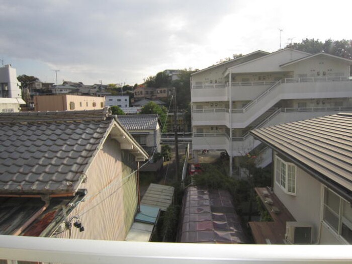 物件内観写真16　(室内からの展望)