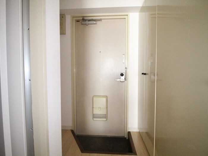 物件内観写真21　(玄関)