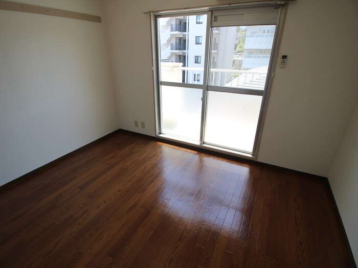 物件内観写真22　(居室)