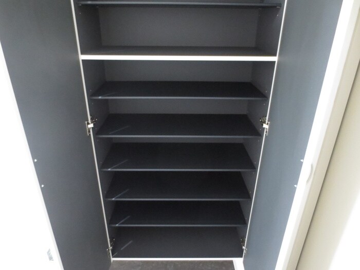 物件内観写真8　(靴箱)