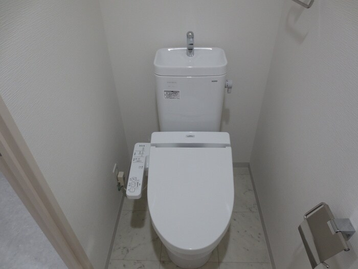 物件内観写真9　(トイレ)