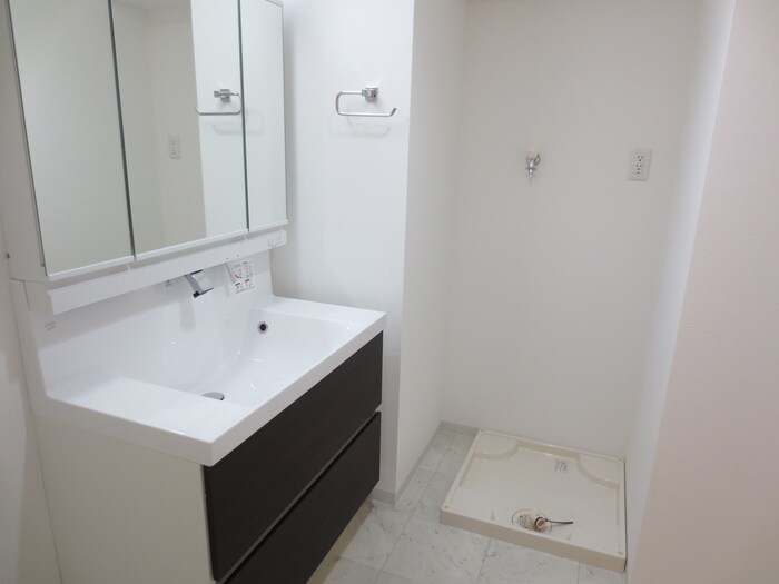 物件内観写真11　(洗面)