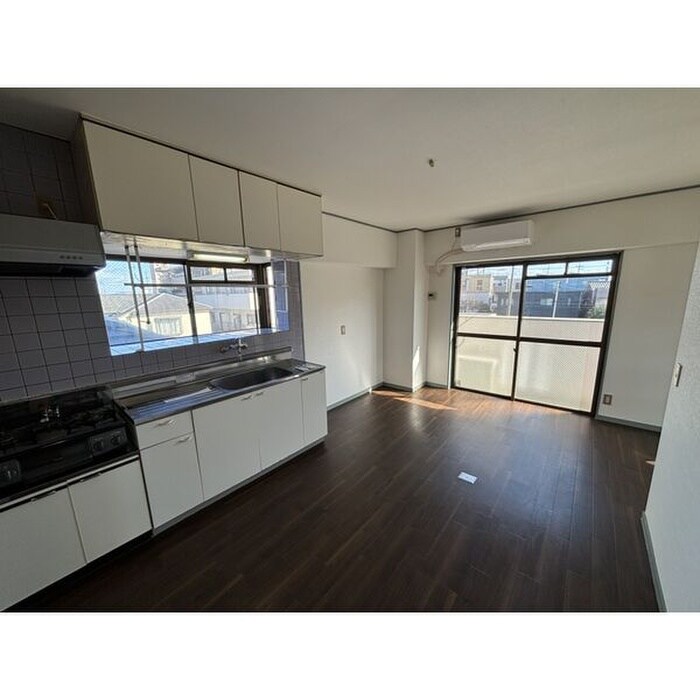 物件内観写真2　(居室)