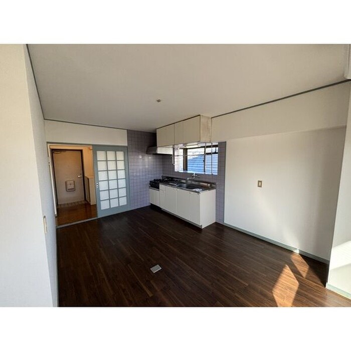 物件内観写真3　(居室)