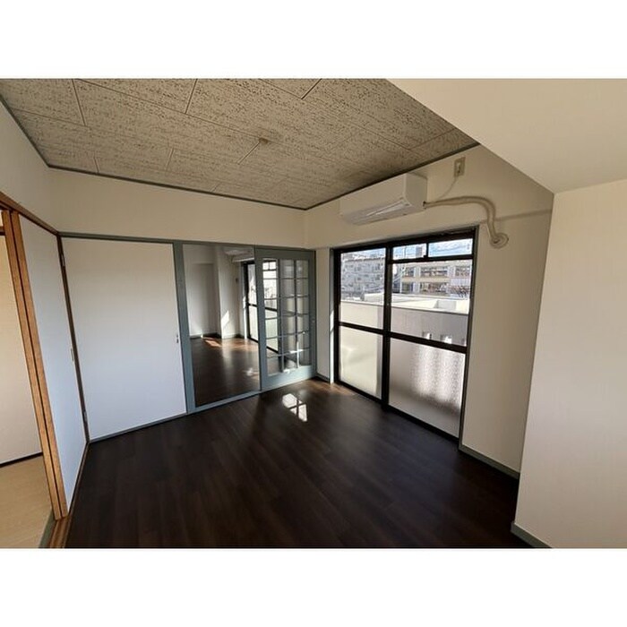 物件内観写真6　(居室)