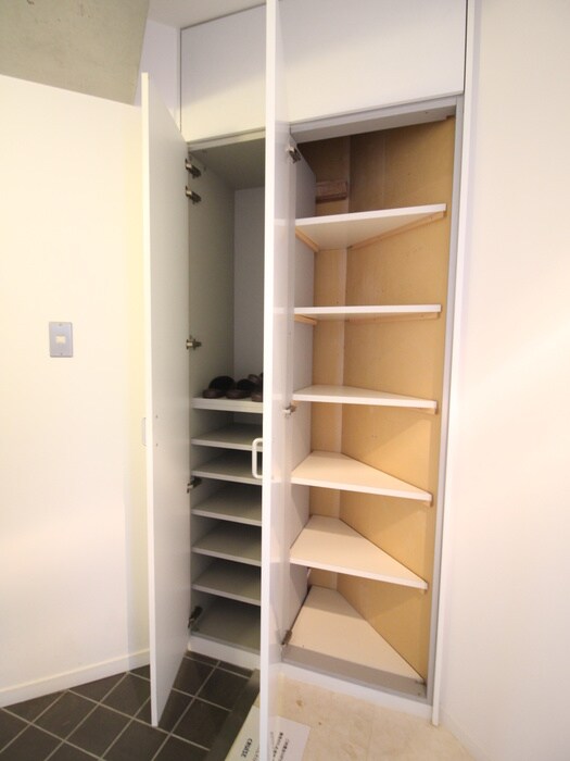 物件内観写真18　(靴箱)