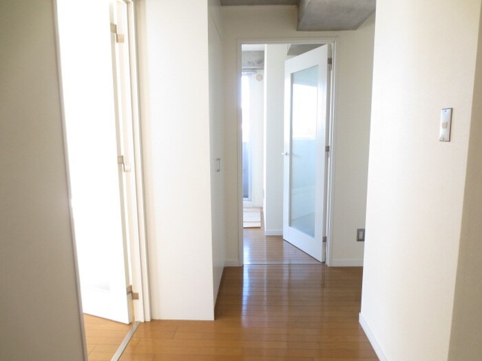 物件内観写真22　(廊下)