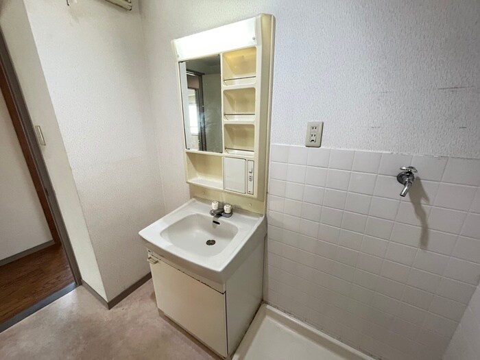 物件内観写真12　(洗面)