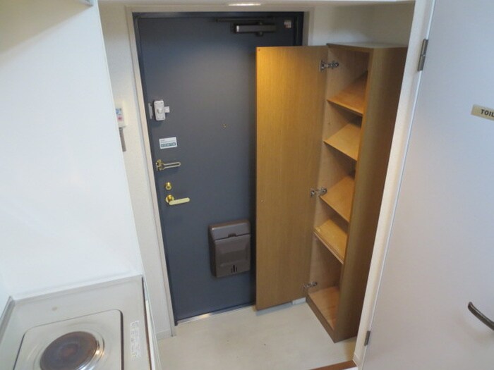 物件内観写真8　(玄関)