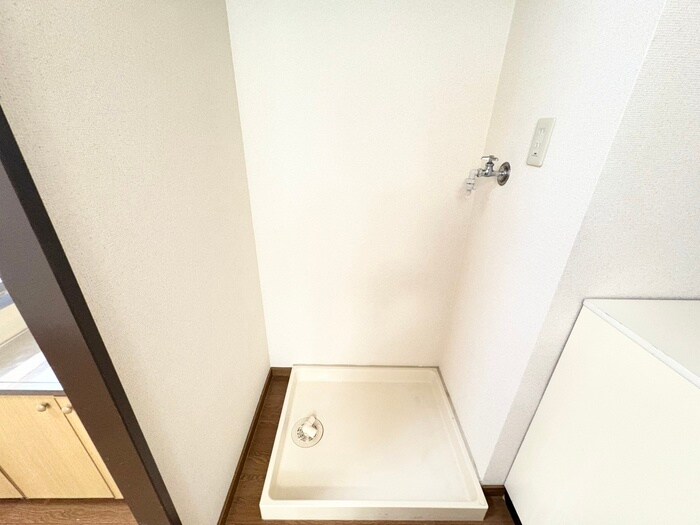 物件内観写真20　(洗濯機置場)