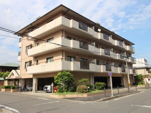 Ｃｉｔｙ　Ｈｏｕｓｅ白壁外観写真
