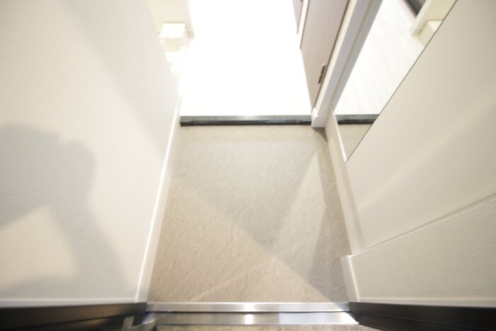 物件内観写真14　(玄関)