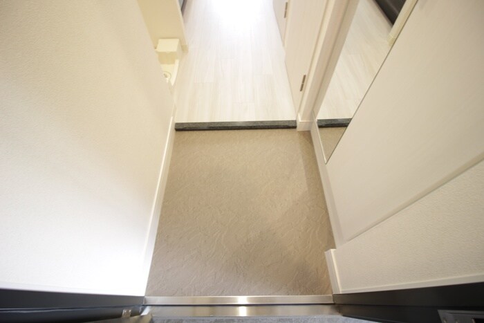 物件内観写真14　(玄関)