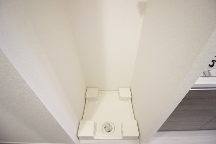 物件内観写真14　(洗濯機置場)