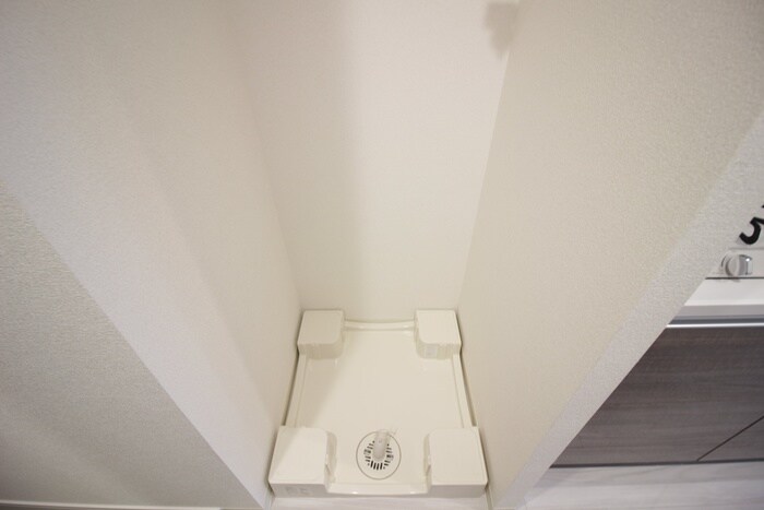 物件内観写真15　(洗濯機置場)