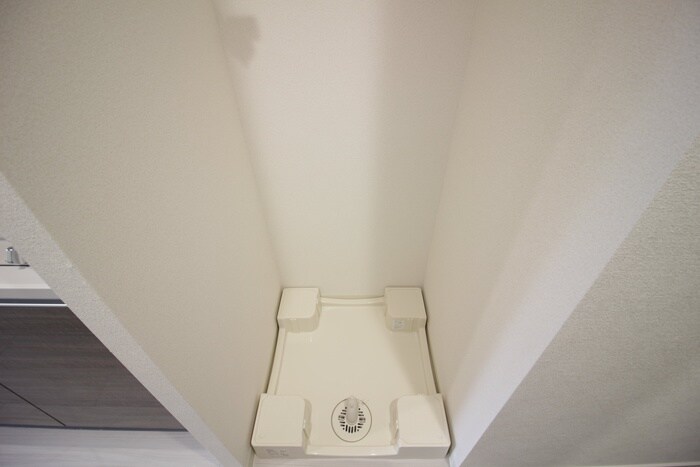 物件内観写真16　(洗濯機置場)