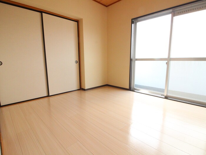 物件内観写真9　(居室)