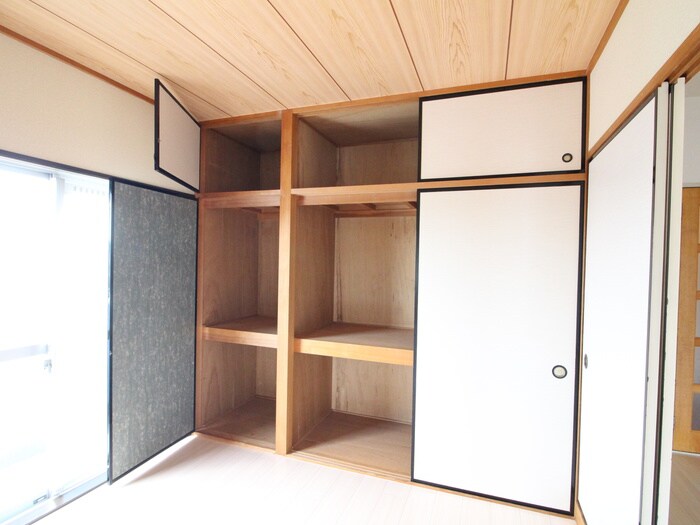 物件内観写真11　(収納)