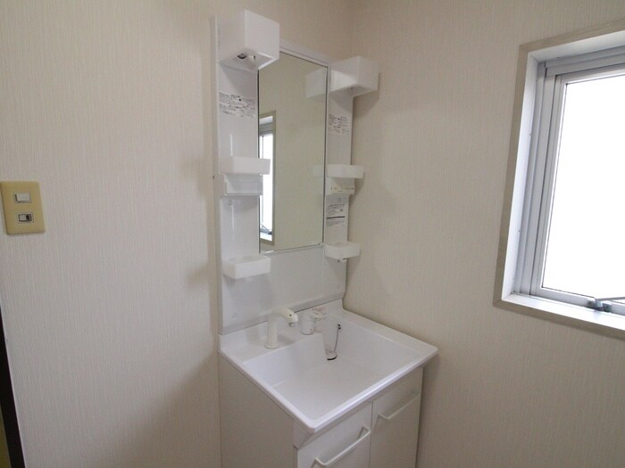 物件内観写真13　(洗面)