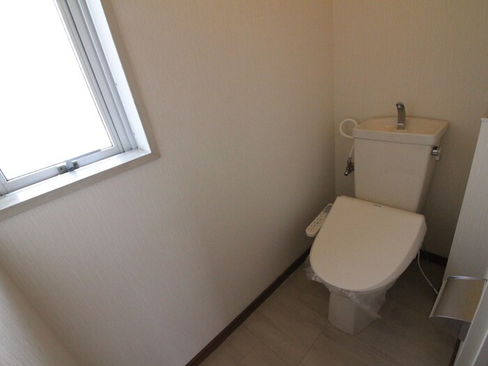物件内観写真14　(トイレ)