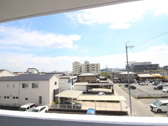 物件内観写真16　(室内からの展望)