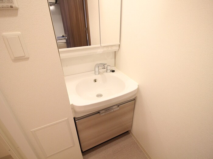 物件内観写真11　(洗面)