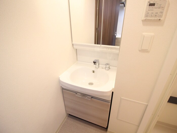 物件内観写真12　(洗面)