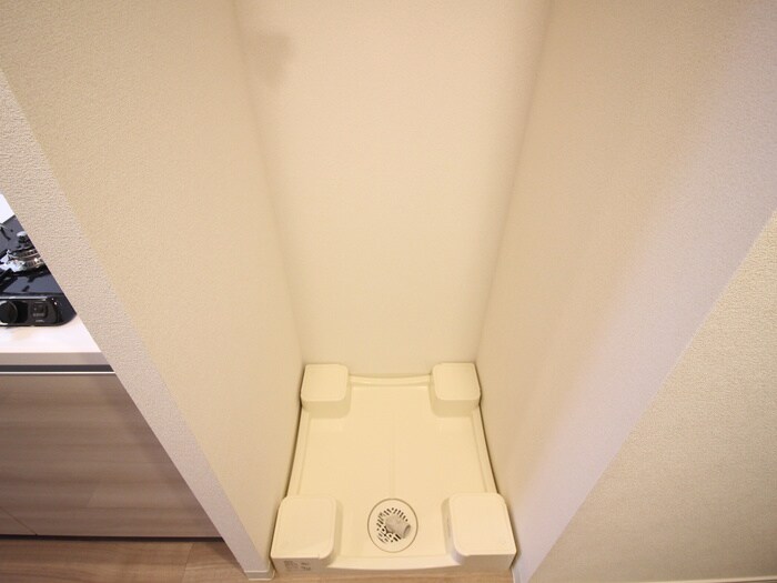 物件内観写真13　(洗濯機置場)