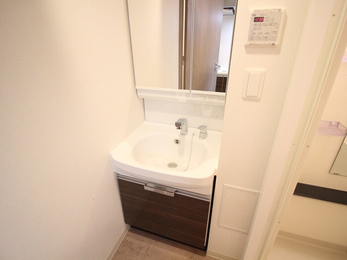 物件内観写真13　(洗面)